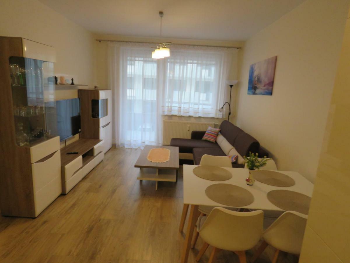 Appartement Blizej Morza U Jacka Z Garazem à Kołobrzeg Extérieur photo