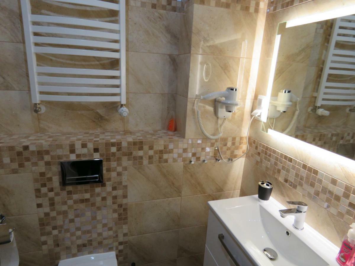 Appartement Blizej Morza U Jacka Z Garazem à Kołobrzeg Extérieur photo
